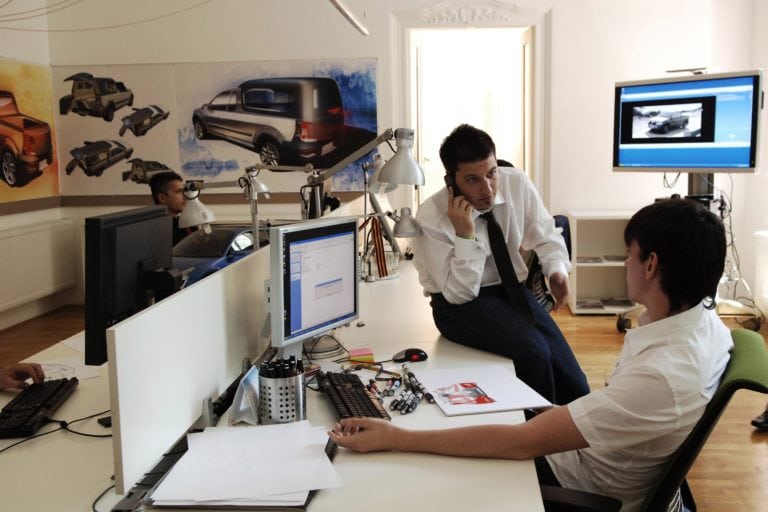 RenaultGroup 6678 global en