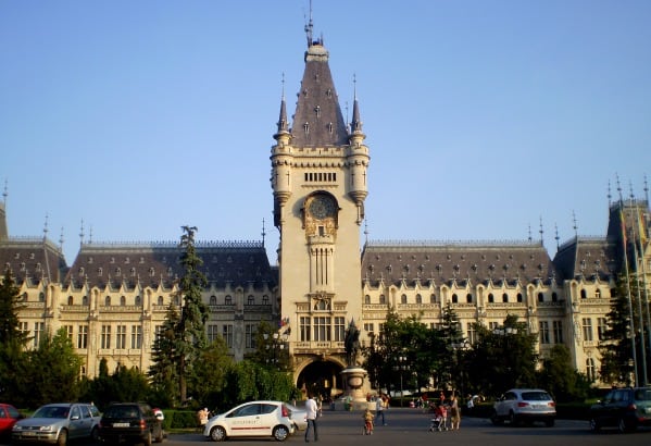 Libra Internet Bank se extinde in Iasi