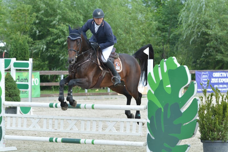 S-au desemnat castigatorii la sarituri peste obstacole Cupa Equestria