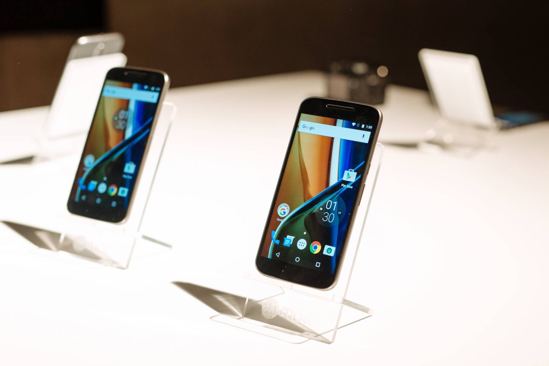 Moto G4, în România, powered by Lenovo