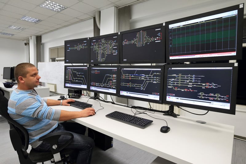 Management automatizat al rutelor trenurilor la Arad
