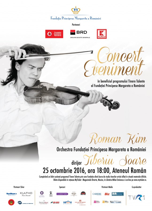 Violonistul Roman Kim şi dirijorul Tiberiu Soare pe scena Ateneului Român