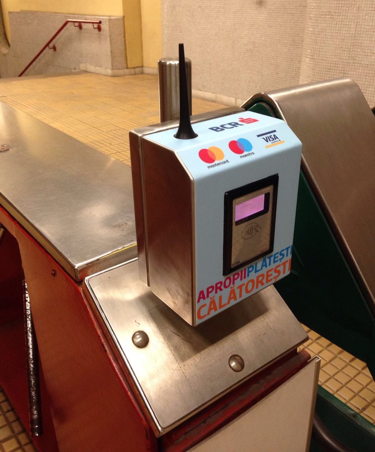 Plăți cu carduri contactless, la metrou