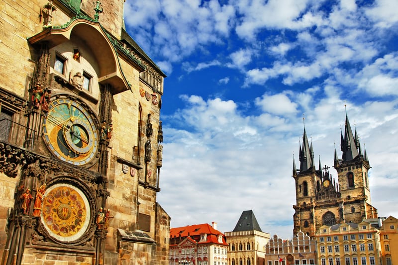 Cât dau românii pe un city break?