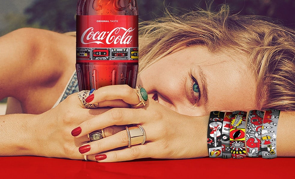 Brățările verii vin de la Coca-Cola