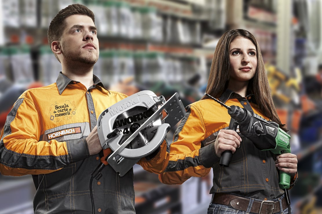 Hornbach lansează Școala de carte și meserii