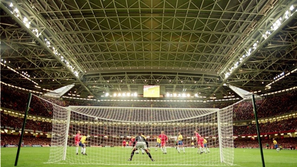 Cum își aleg românii echipa de fotbal favorită?