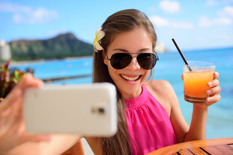 Cu smartphone-ul în vacanță