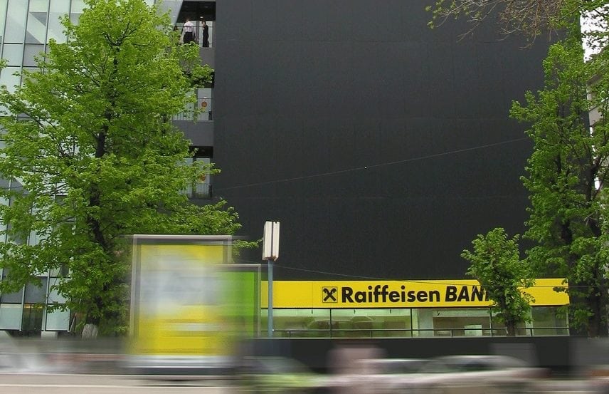 Card de credit online, de la Raiffeisen