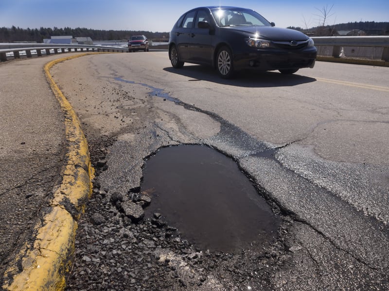 Subfinanțarea infrastructurii trage în jos sectorul construcțiilor