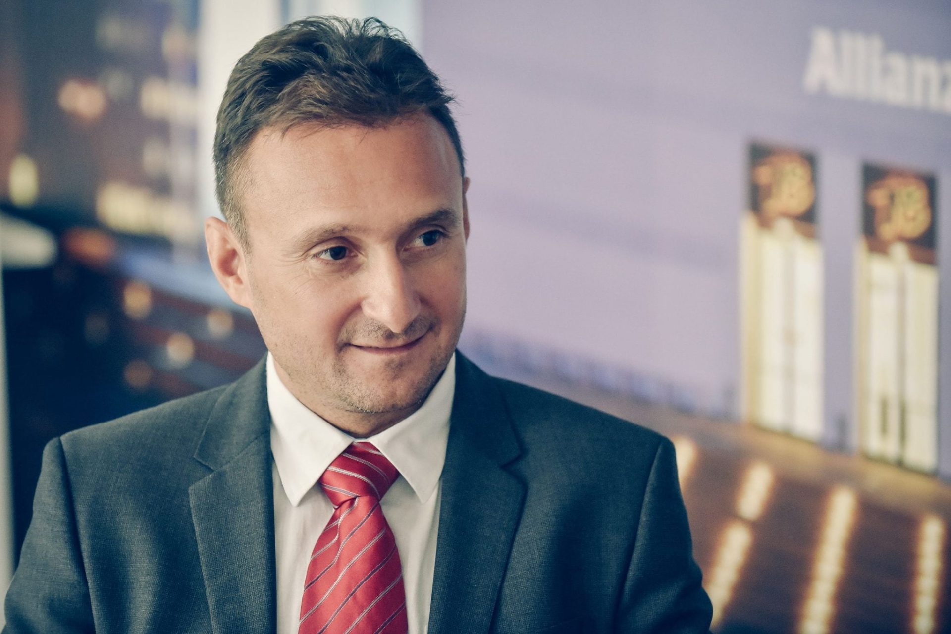 Clienţii Patria Bank se asigură la Allianz-Ţiriac
