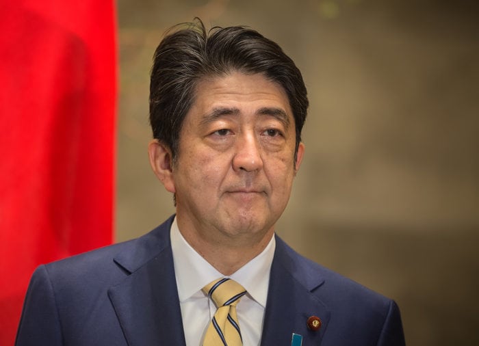 Premierul Shinzo Abe vine în România
