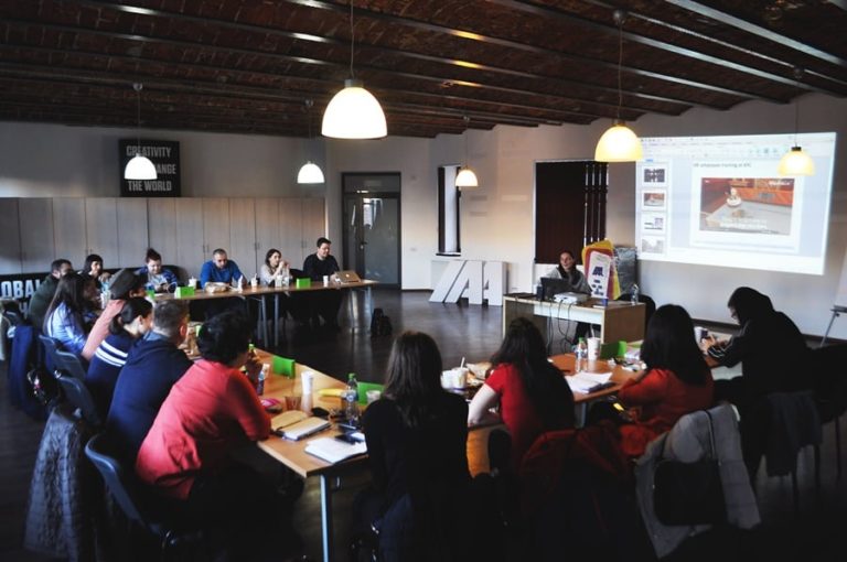 Scoala IAA Curs Social Media Kubis