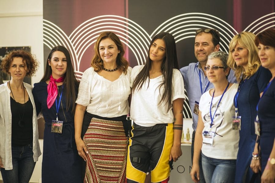 AVON a coafat peste 400 de femei din satul Valea Părului
