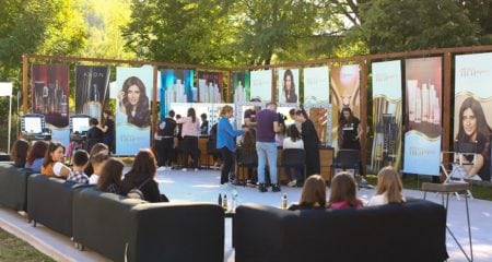 Salonul din satul Valea Parului AVON pentru Valea Parului