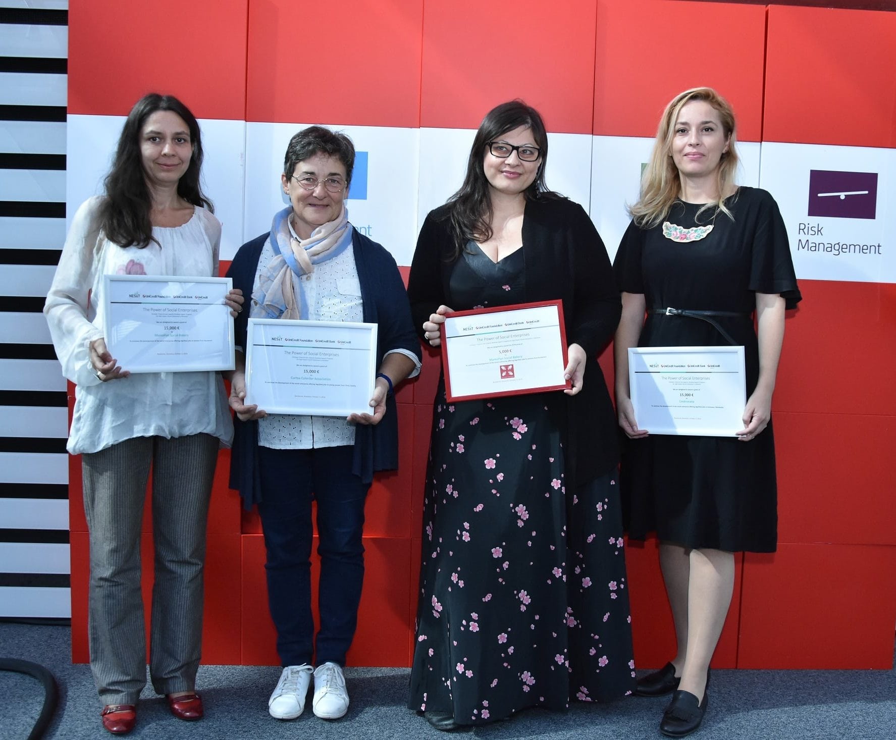 Granturi pentru afaceri sociale