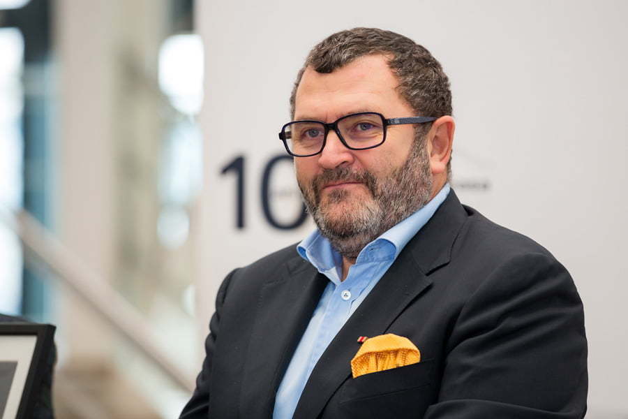 Businessurile lui Michael Schmidt se apropie de 400 mil. euro