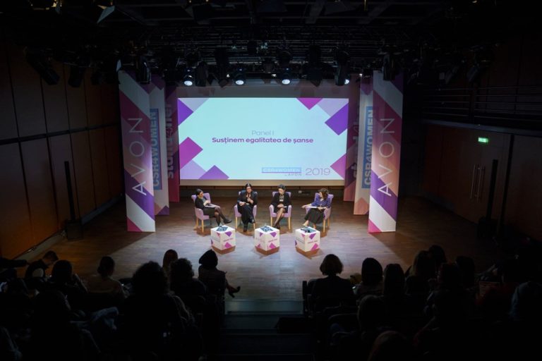 CSR4WOMEN Elena Vladareanu Livia Aninosanu Mihaela Nabar Paula Herlo