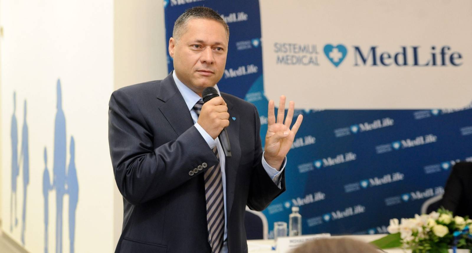 MedLife se pregătește pentru noi achiziții