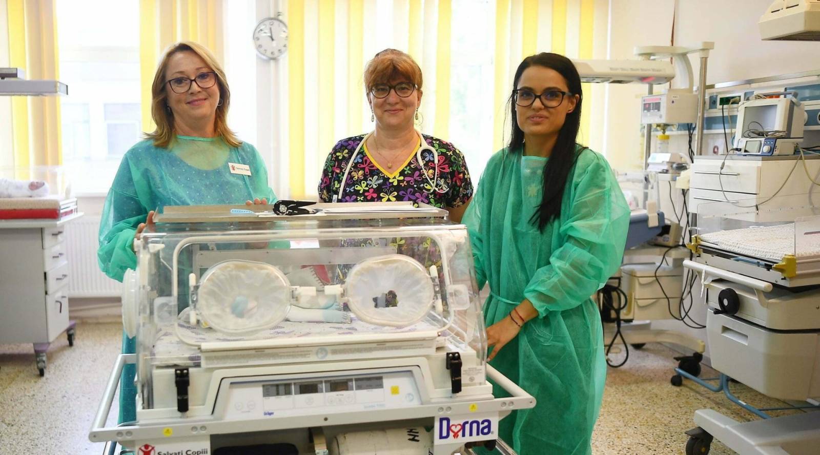 Încă 10 maternități, dotate de Dorna și Salvați Copiii România