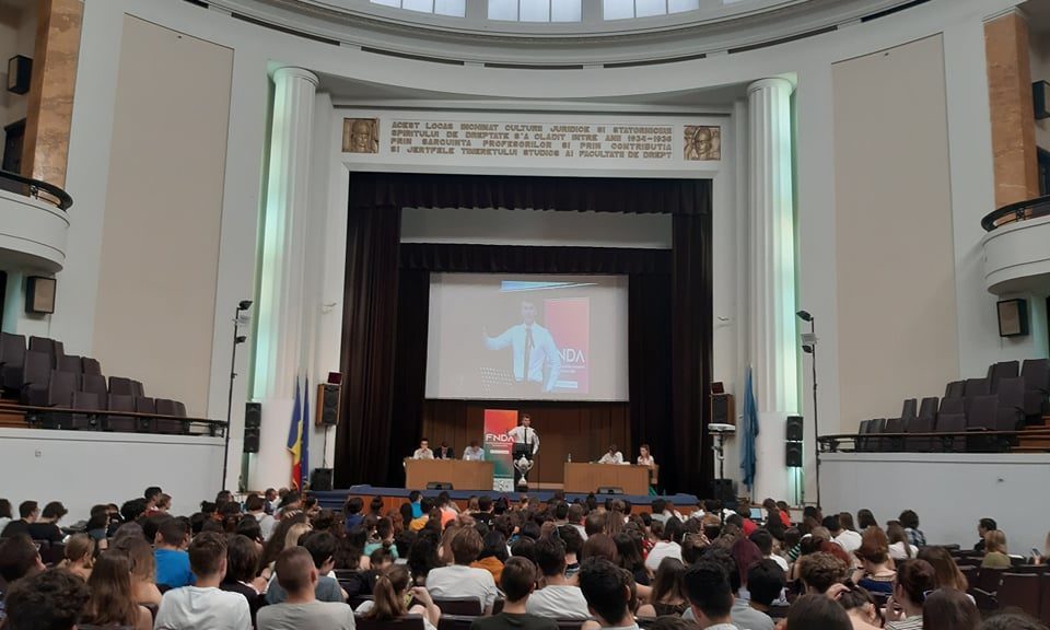 FNDA anunță câștigătorii competiției de dezbateri academice