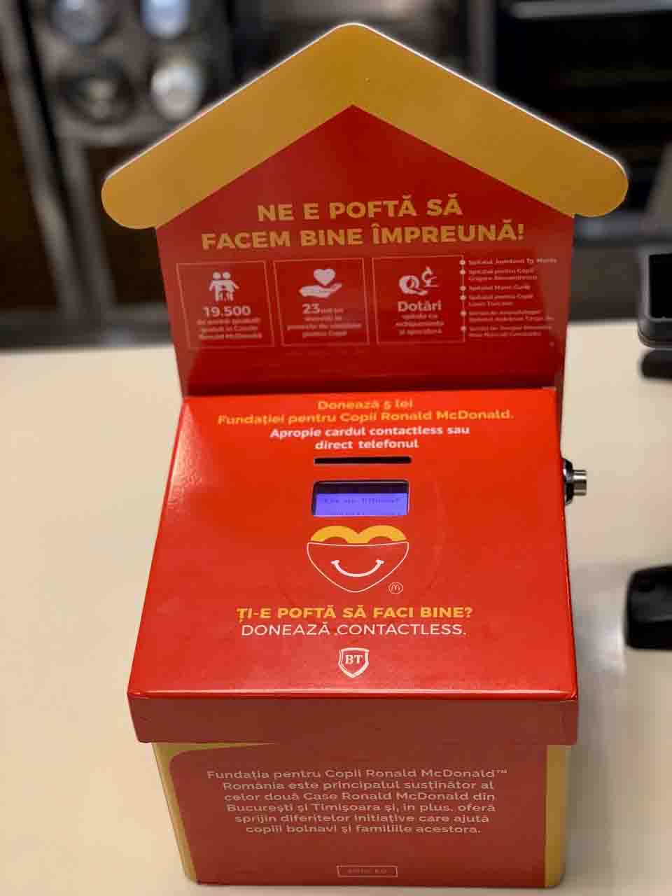 Donații cu telefonul şi cu accesoriile de plată BT