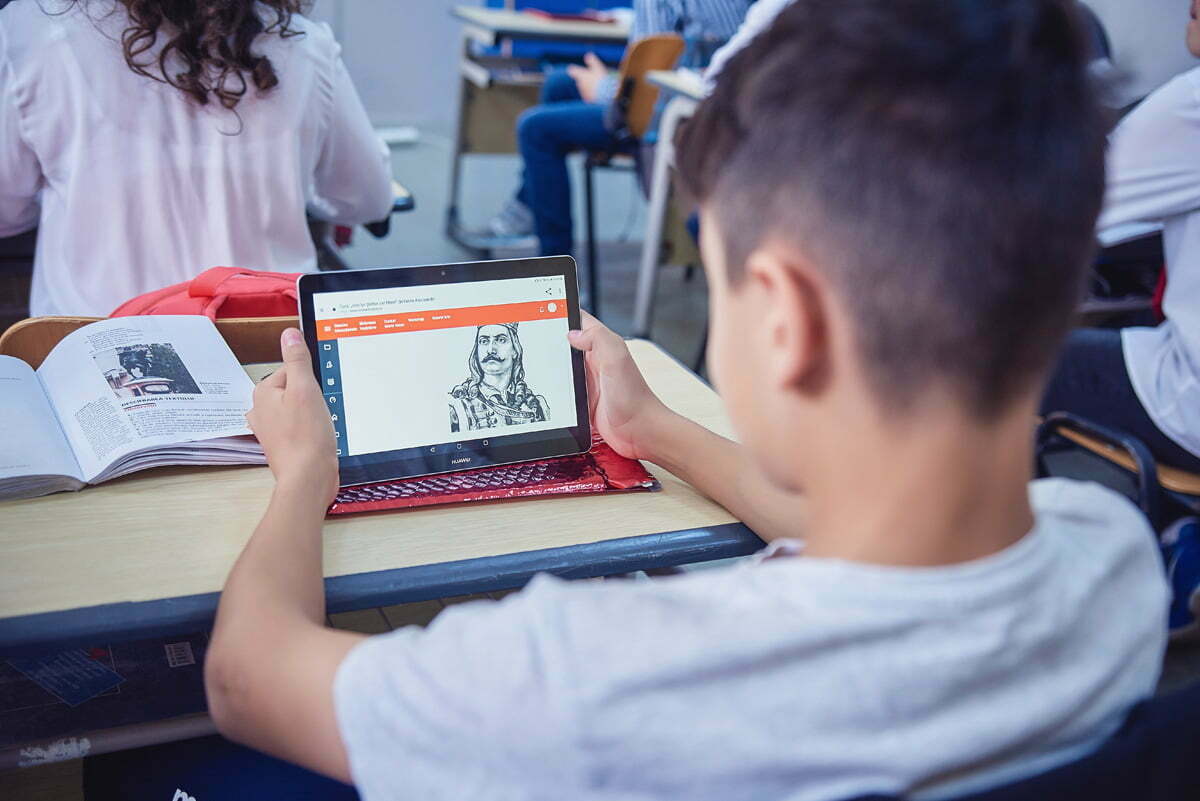 Fundația Vodafone finanțează proiecte civice cu 2.000.000 lei
