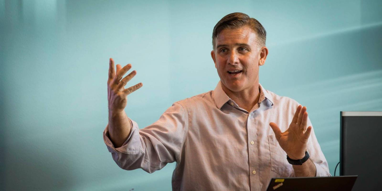 Sean Ellis vine la How to Web