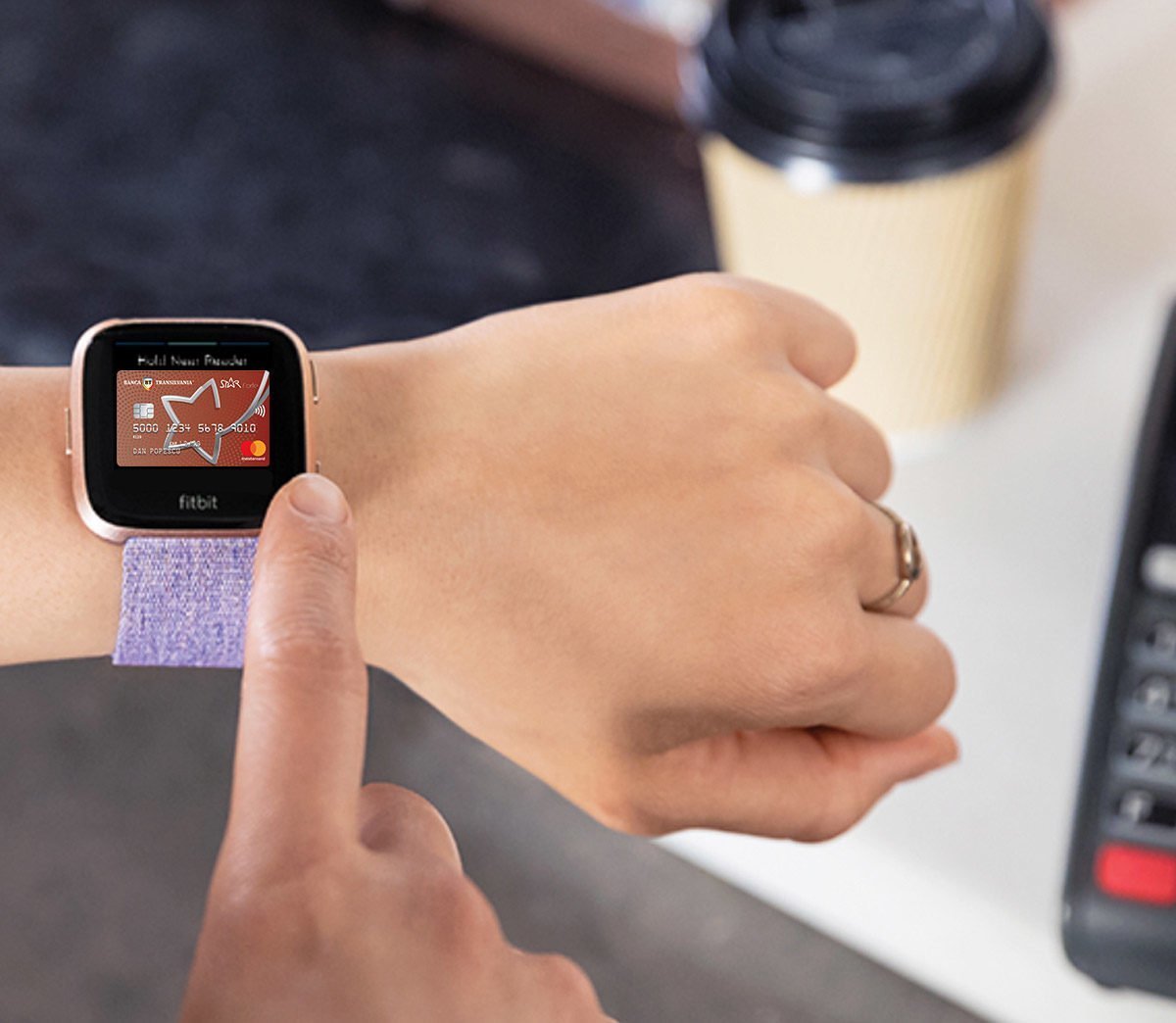 BT extinde opțiunea de plăți contactless prin Garmin şi Fitbit