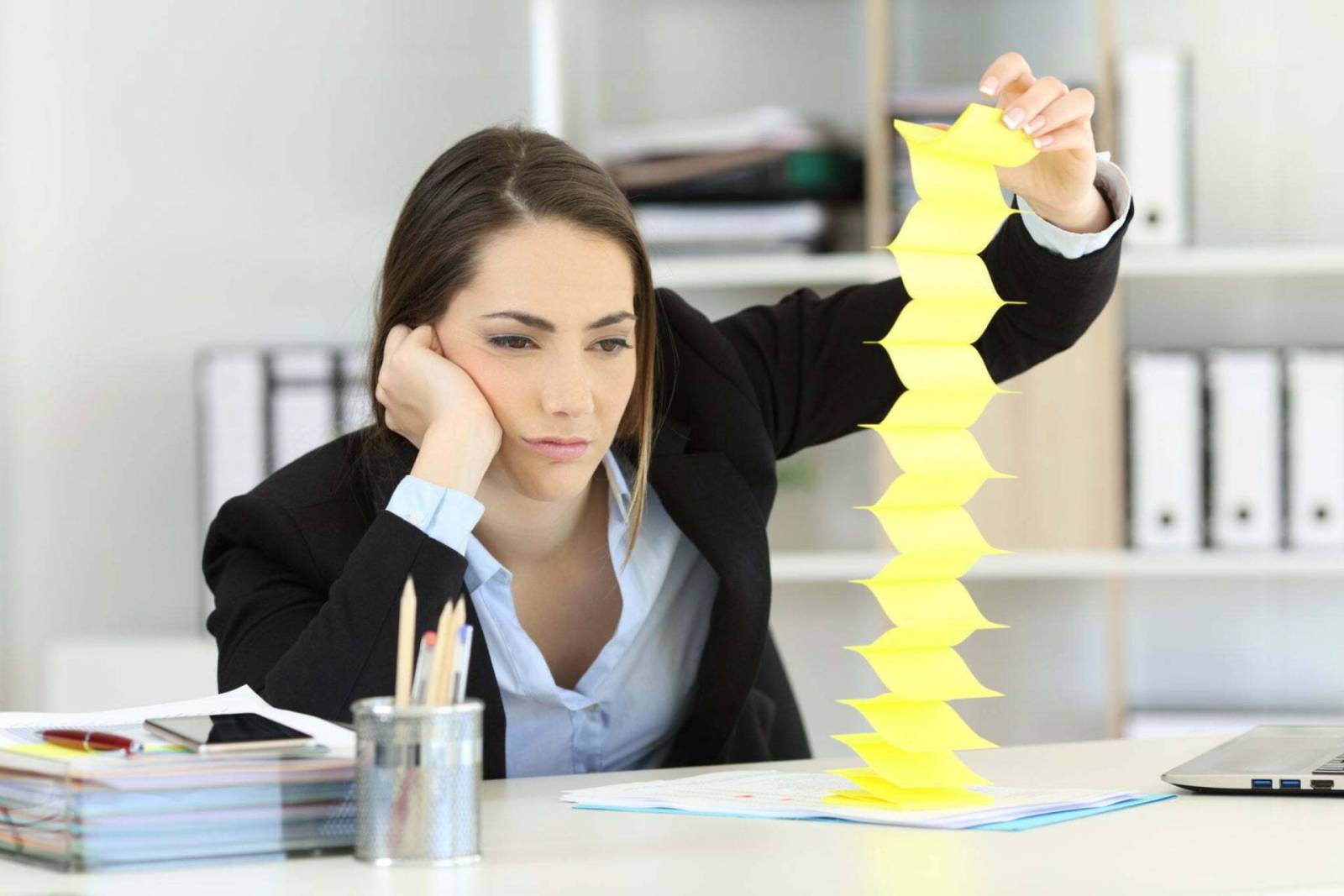 BestJobs: Cum își pierd până la două ore din timpul de lucru angajații români?