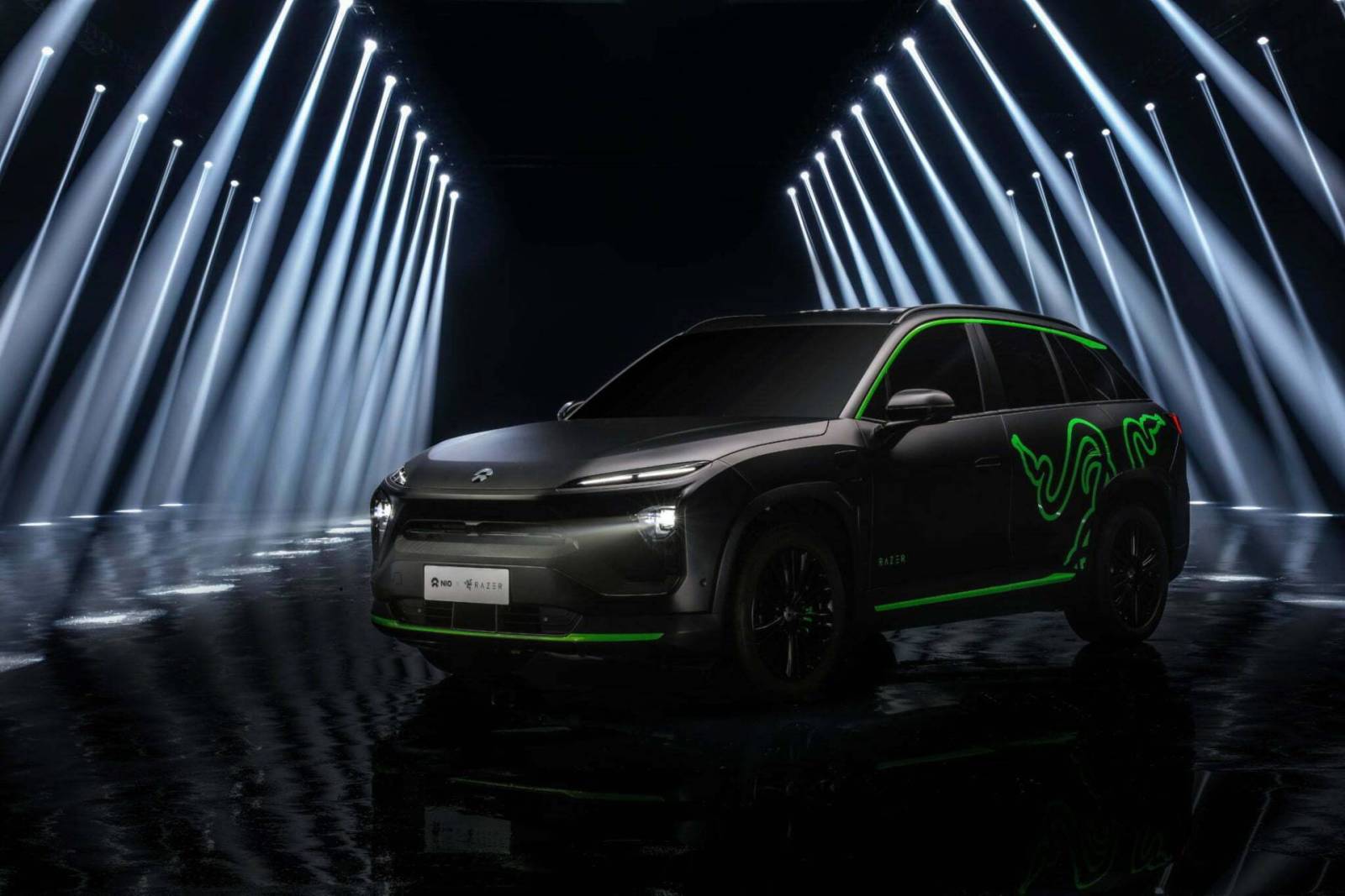 Lumini Razer pentru SUV-uri electrice