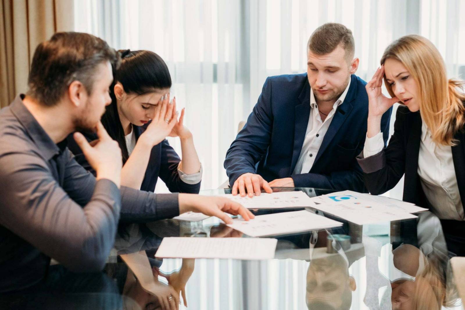 4 din 10 români care ajung la terapie se confruntă cu stres financiar și presiuni legate de locul de muncă 2 dreamstime m 116589670