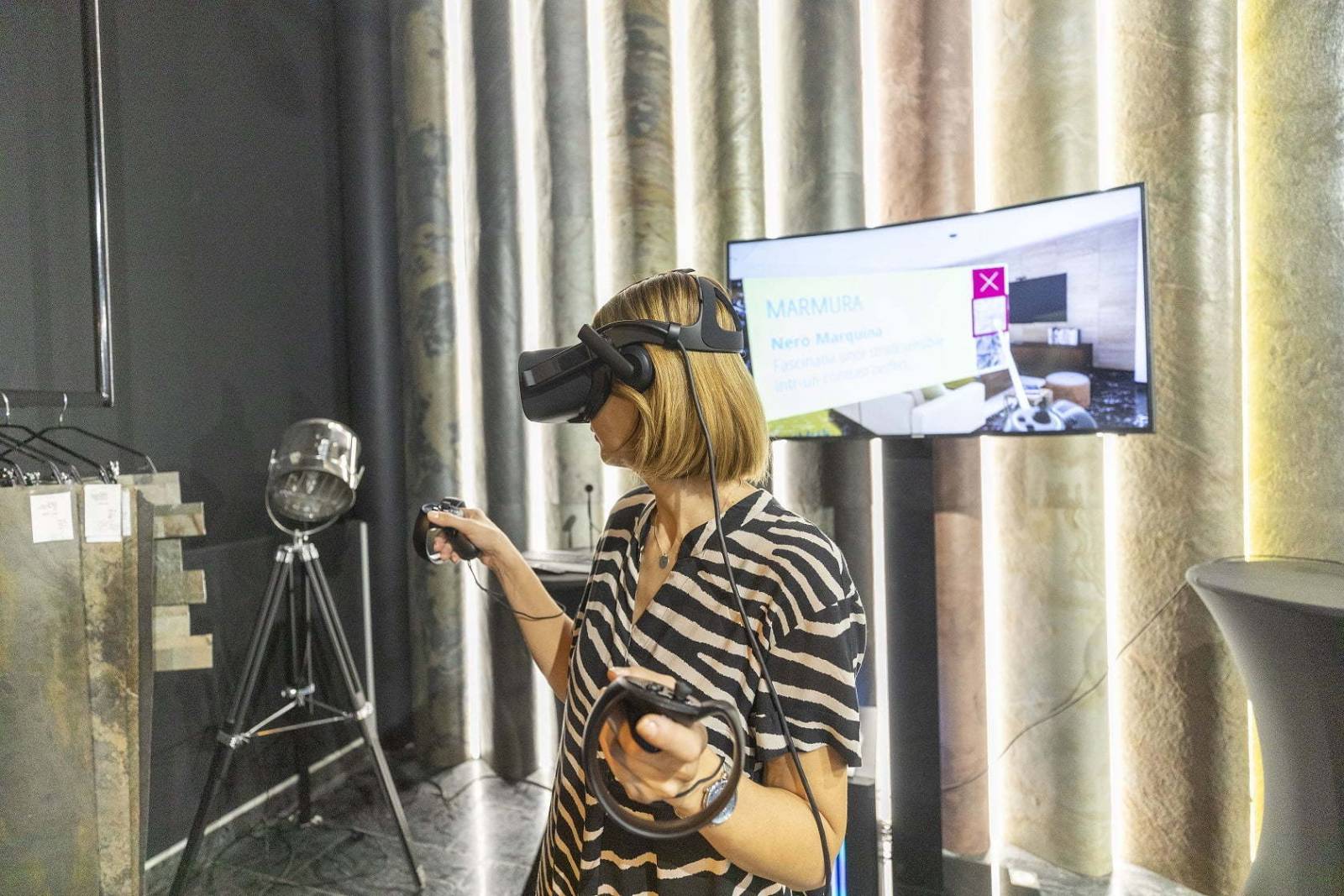 PIATRAONLINE: Primul showroom cu audiotur și realitate virtuală