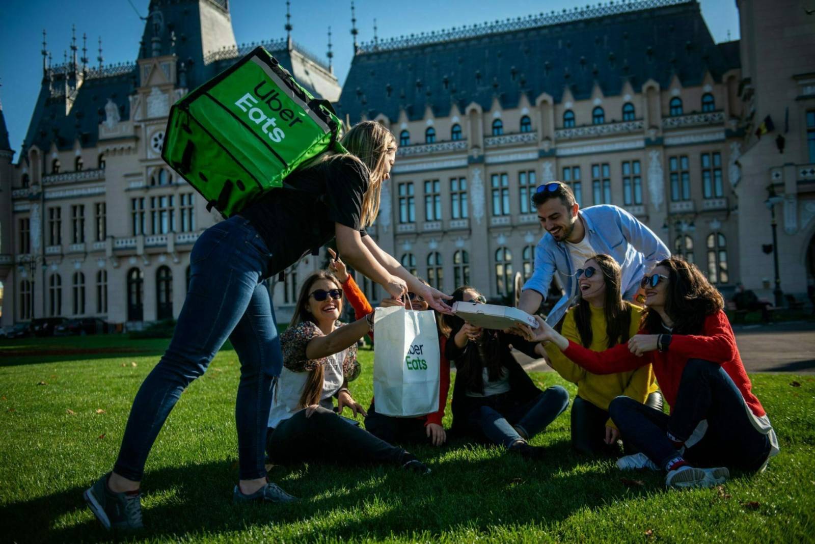 Uber Eats, disponibil de astăzi și în Iași