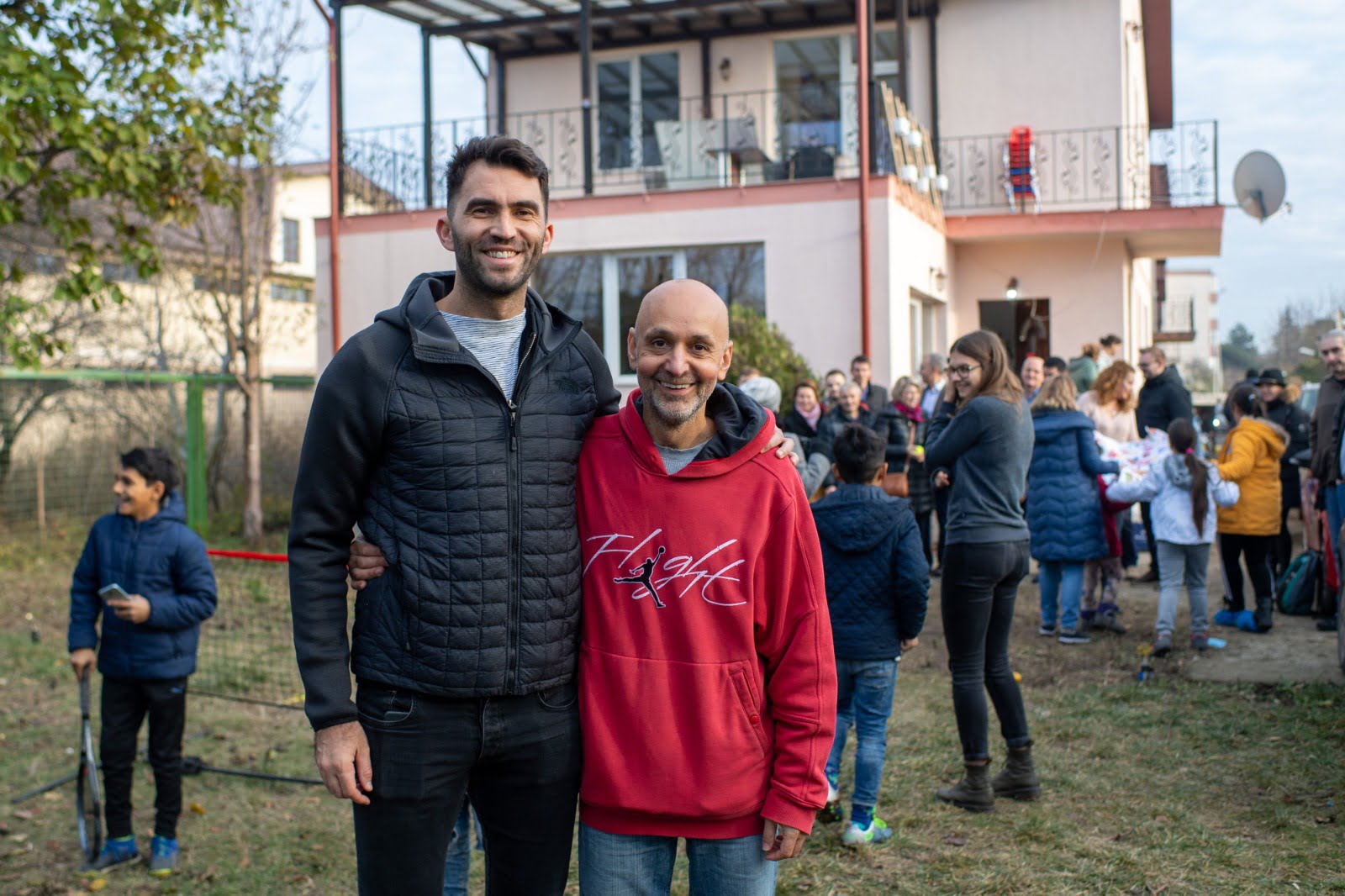Strângere de fonduri pentru terenul de sport de la Casa Bună