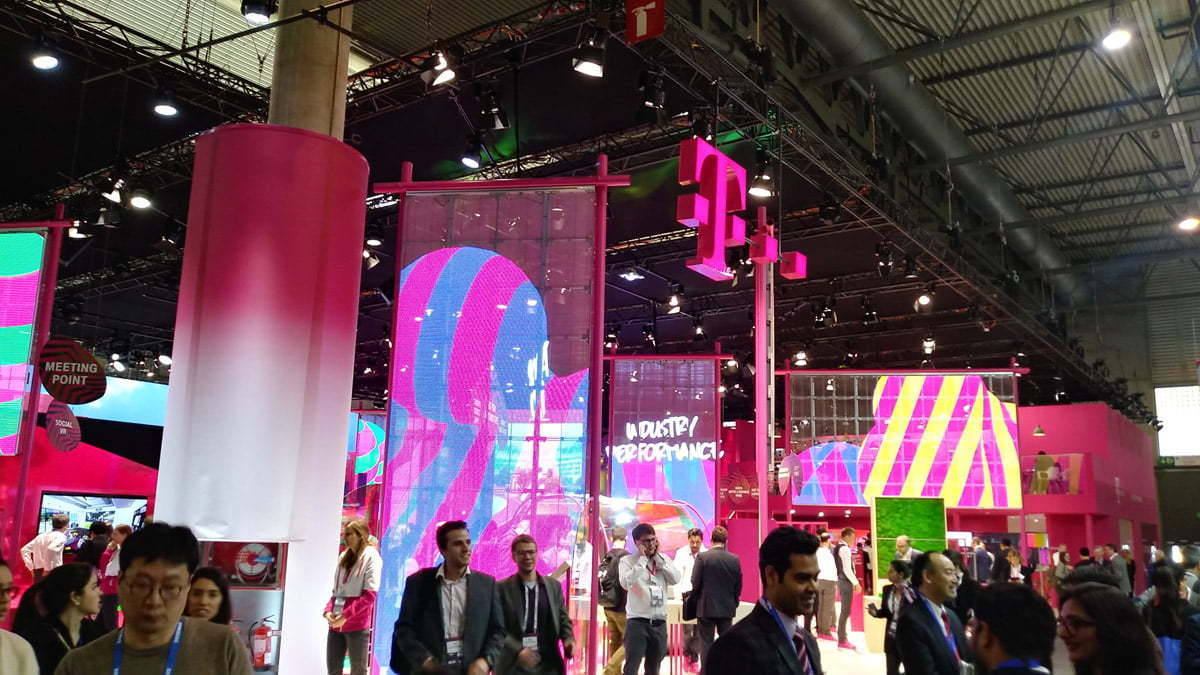 Telekom introduce National Geographic în locul Discovery
