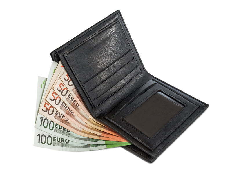 Cu cât vor crește salariile românilor în 2020