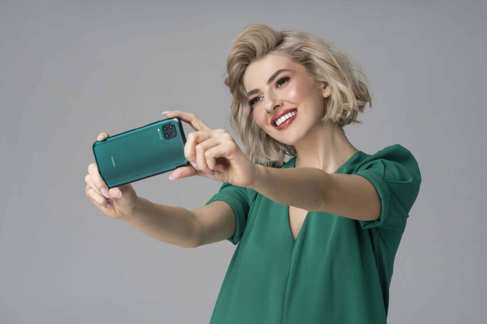 Lidia Buble, imaginea noului Huawei P40 lite în 2020