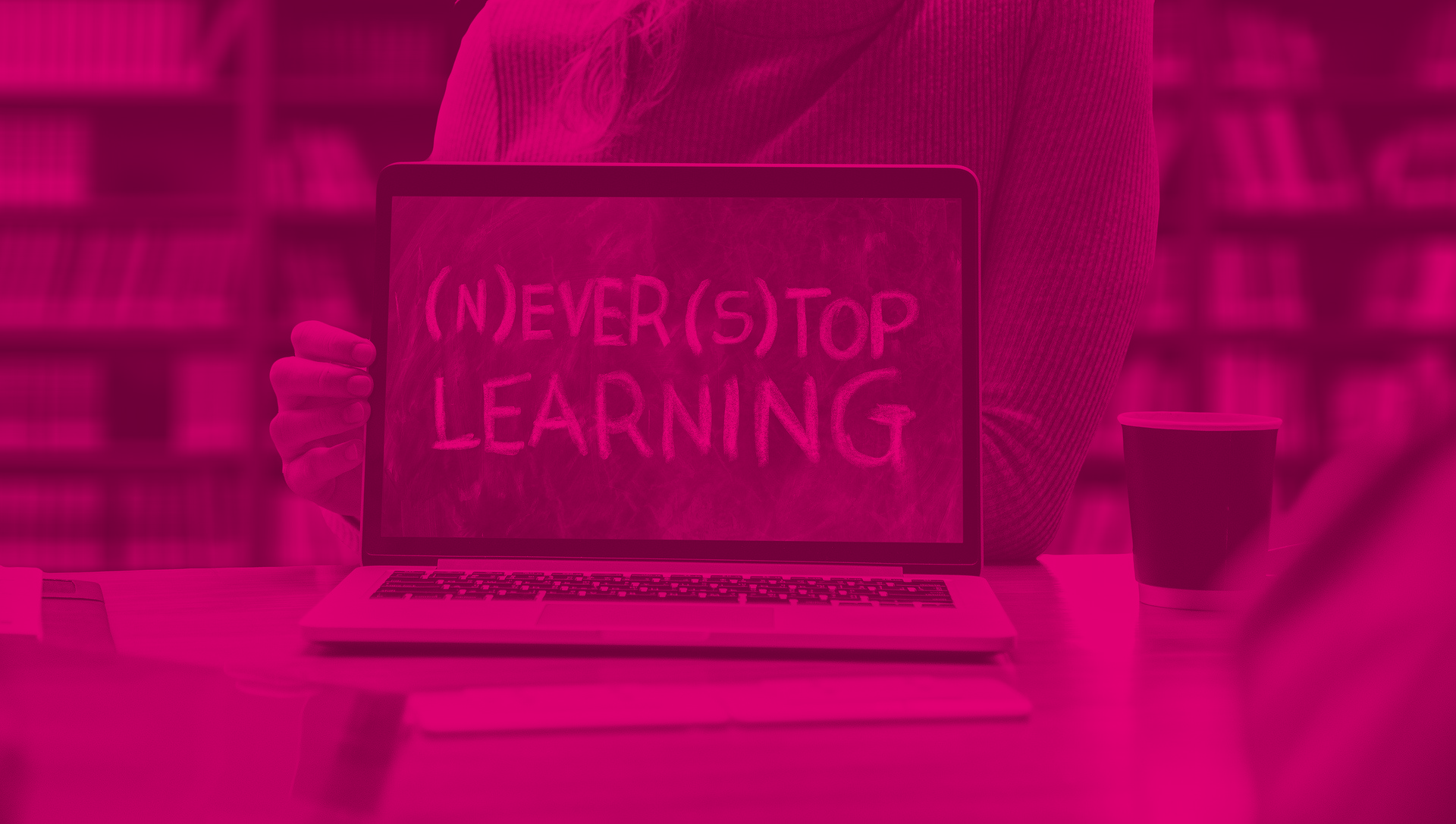 Telekom oferă gratuit internet 4G și licențe în platforma educațională Adservio