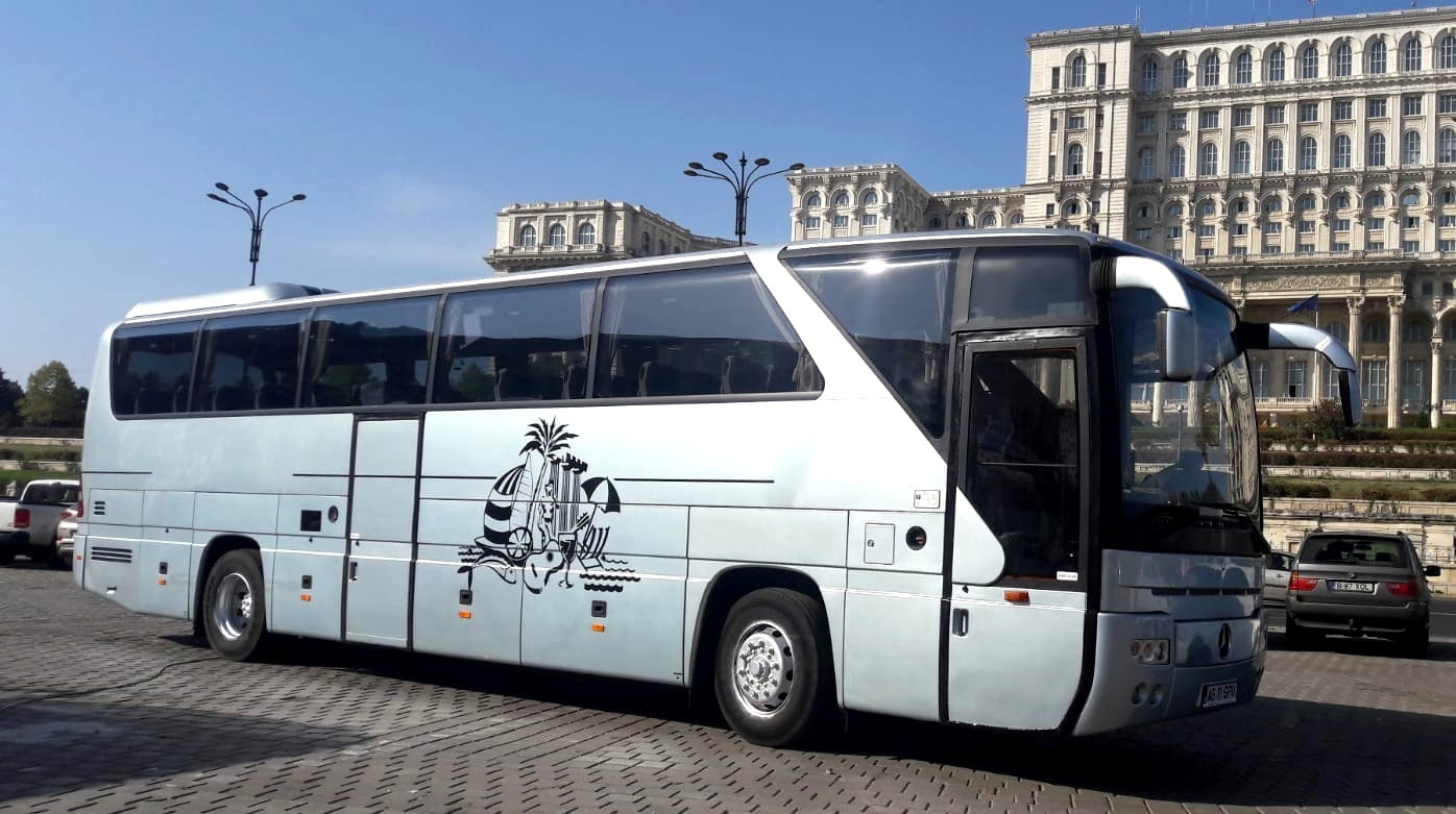 BizRemote: Agențiile de turism pun flotele de autocare la dispoziția autorităților