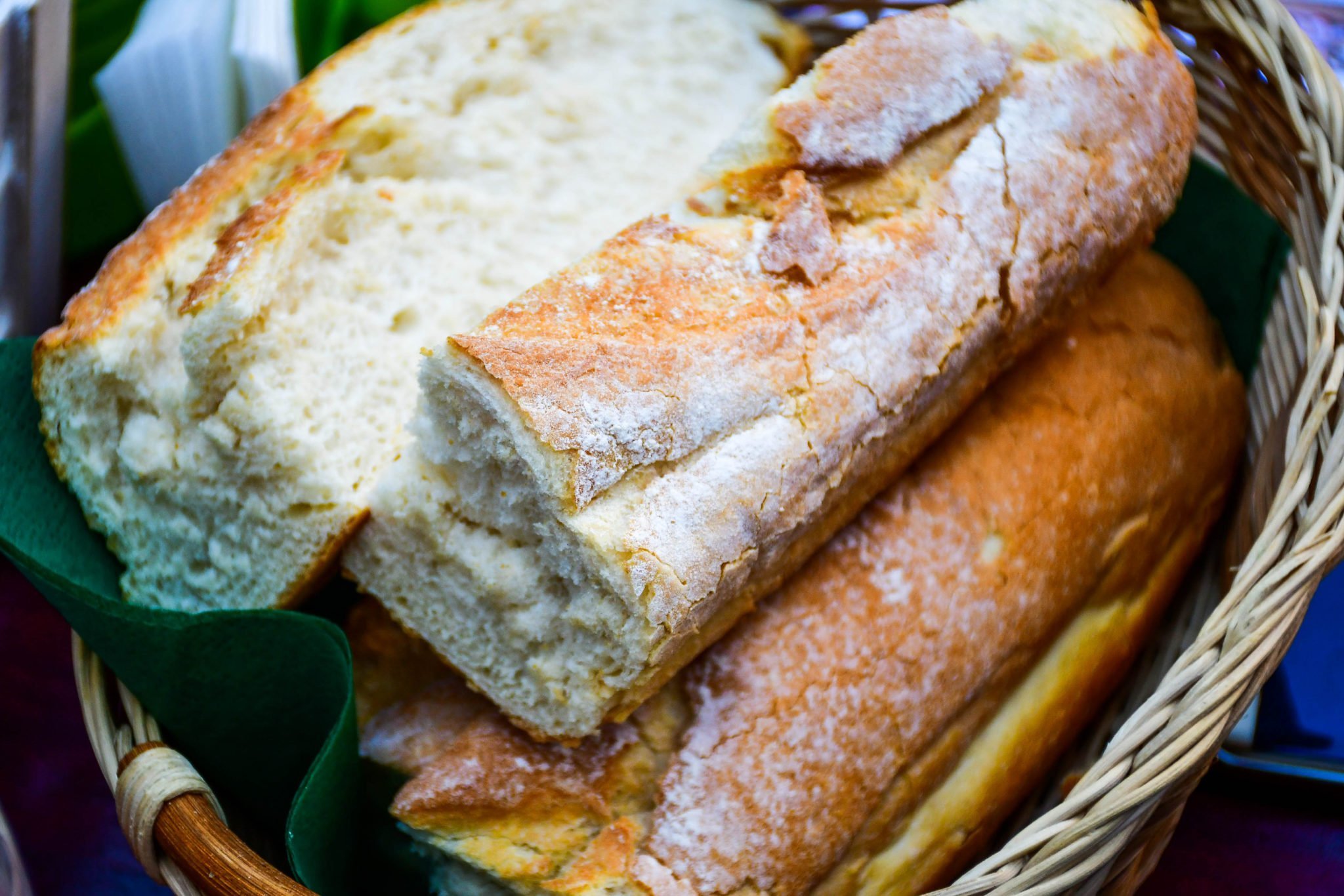 Câtă pâine coc românii? Cererea de drojdie s-a triplat