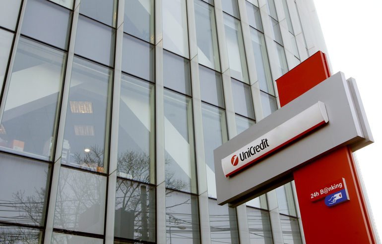 UniCredit Bank donează 120.000 euro pentru achiziția de aparate de ventilație