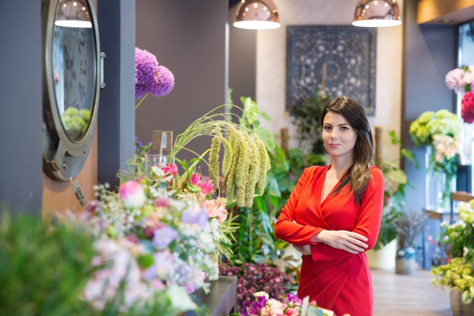 Cum vrea Floria.ro să ajute florăriile din România