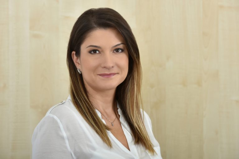 Simina Niculiță Colliers International