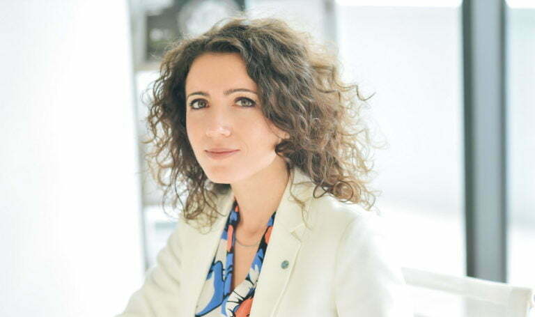 alexandra smedoiu CFA 1 scaled e1587661829329