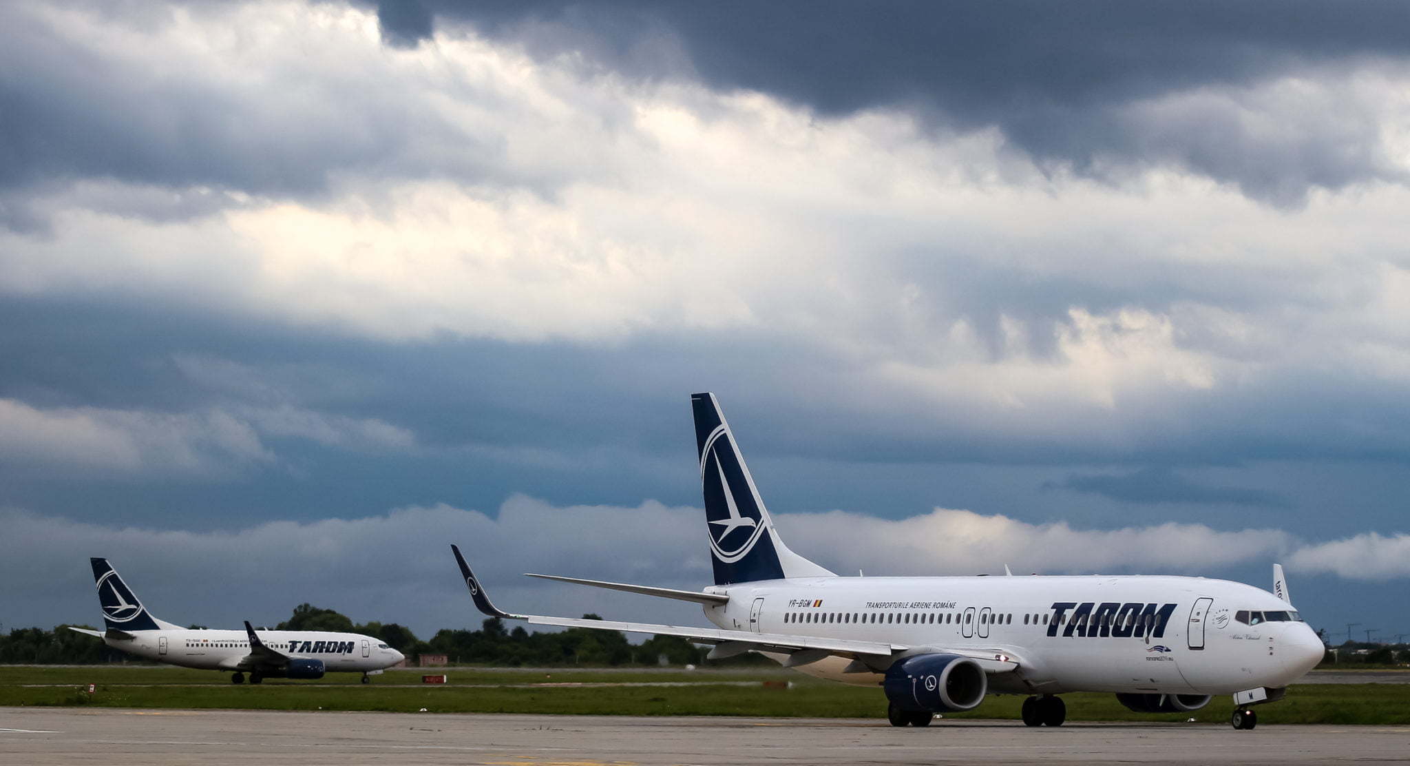 9 tone de echipamente medicale aduse din China de Tarom