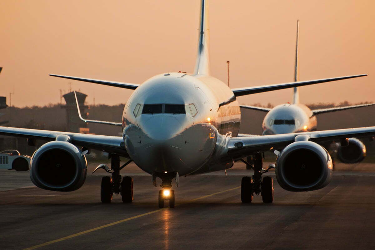 Impactul COVID-19: Cât vor pierde companiile aeriene în 2020