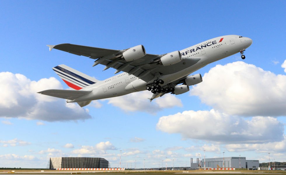 Air France reia zborurile pe ruta București – Paris din 3 iunie