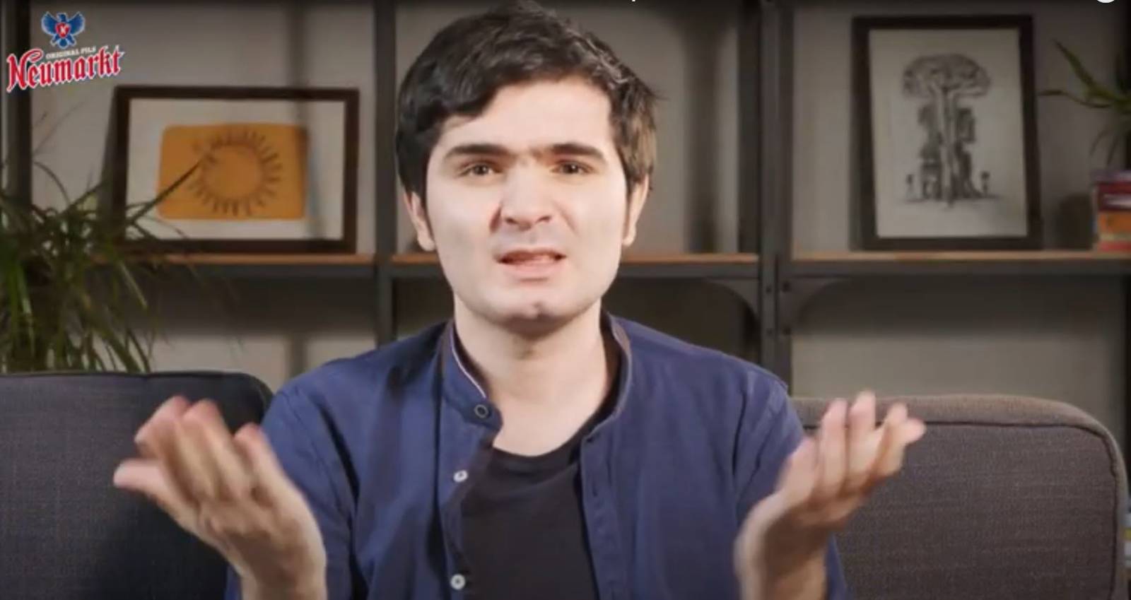 Cel mai cunoscut interpret în limbaj mimico-gestual din țară, inclus în reclama Neumarkt