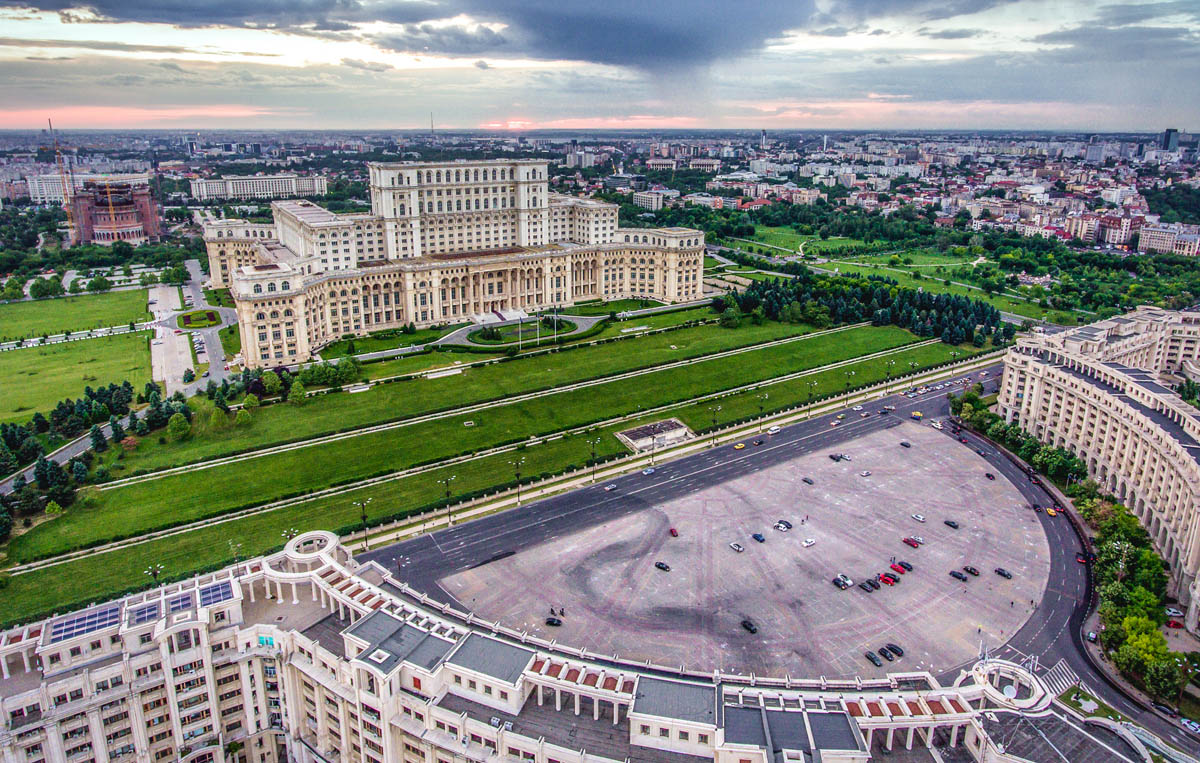 Centrul Bucureștiului se închide în weekenduri. Vezi pe unde nu vor putea circula mașinile